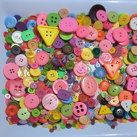 Craft Buttons - Picture 1 of 5